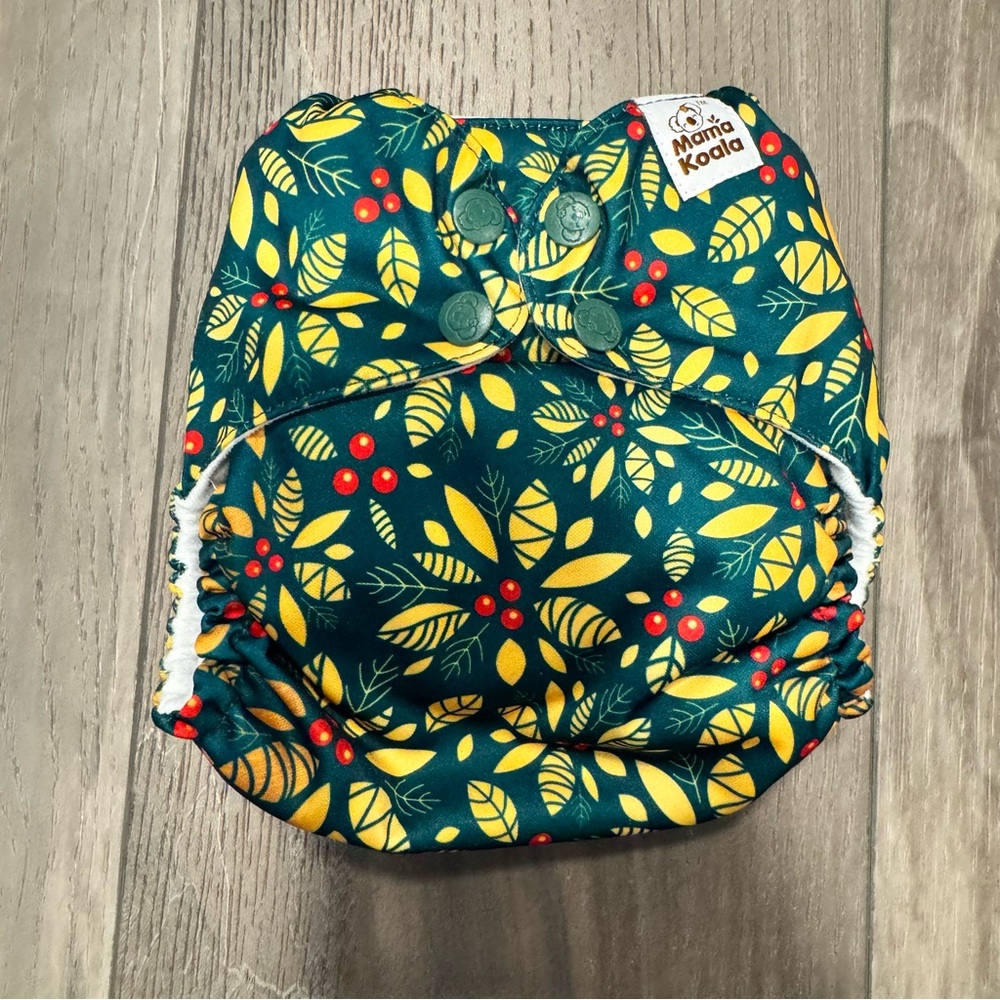 Mama Koala Christmas Holly Berry Cloth Diaper Cover with Insert